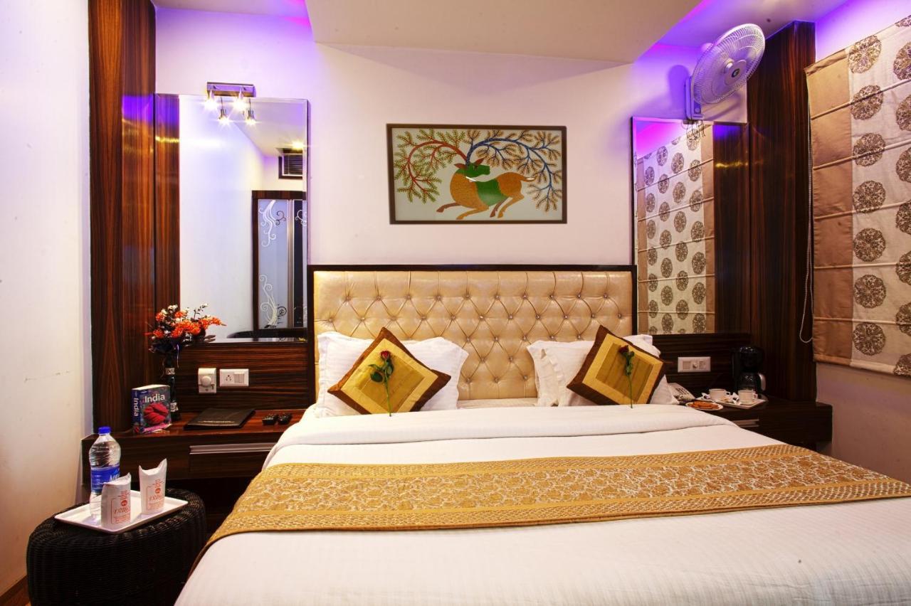 Hotel Delhi 55 -City Center New Delhi Chambre photo