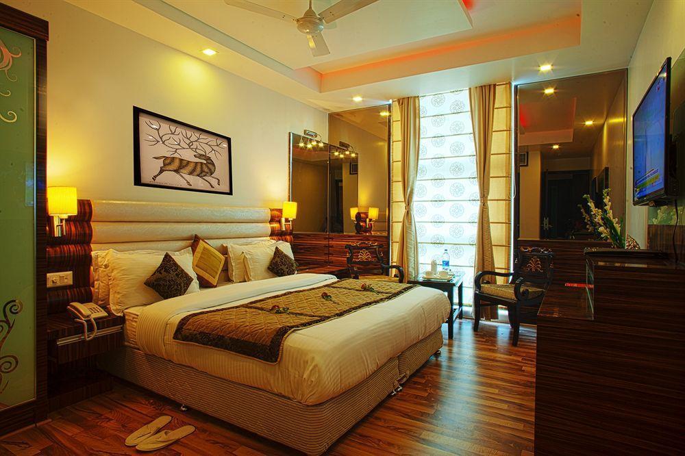Hotel Delhi 55 -City Center New Delhi Extérieur photo