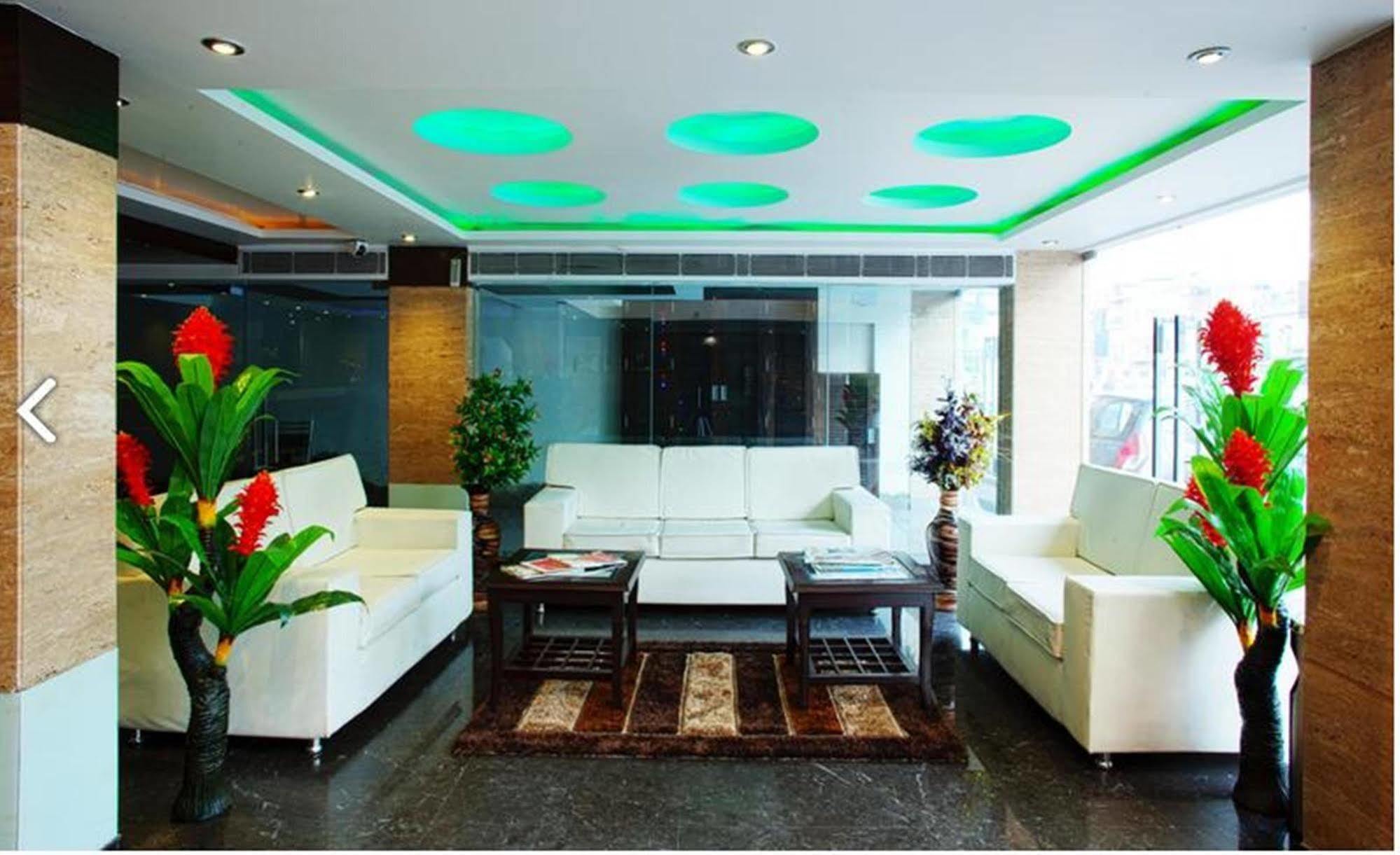 Hotel Delhi 55 -City Center New Delhi Extérieur photo